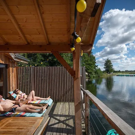 Flottante Avec Terrasse Pour 4 Pers. A - Api-1-52-1739 * Beauchamps (Somme)