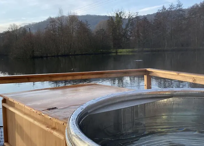 Campsite Flottante Avec Terrasse Pour 4 Pers. A - Api-1-52-1739 Beauchamps (Somme)