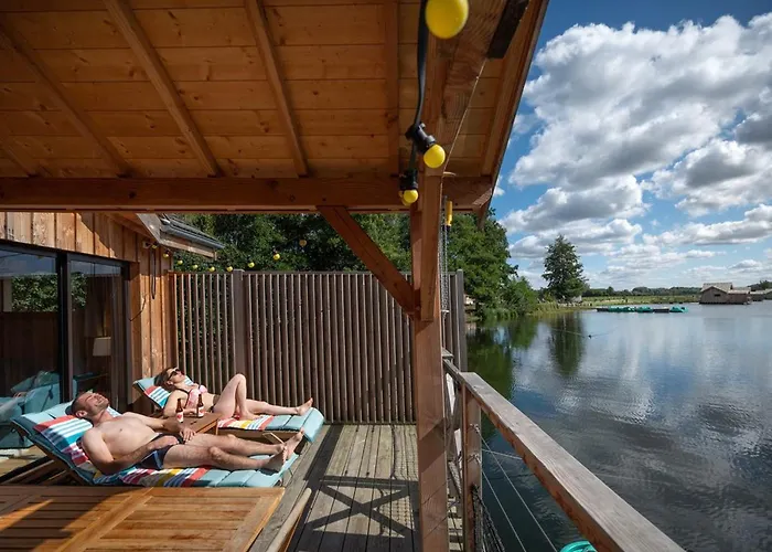 Flottante Avec Terrasse Pour 4 Pers. A - Api-1-52-1739 * Beauchamps (Somme)